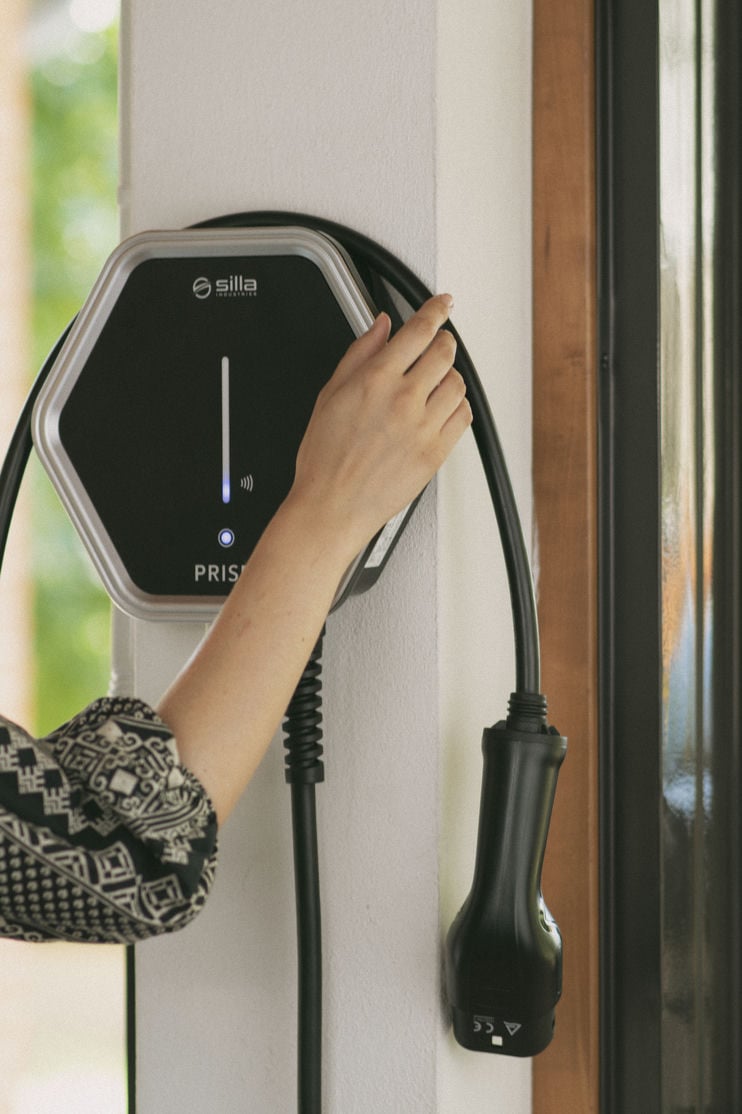 silla-industries-prism-solar-trifase-wallbox-solare-smart image 3